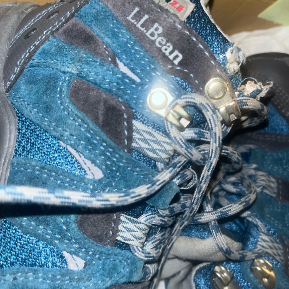 Adorable L.L. Bean Toddler Trail Model Hikers - Picture 3 of 5